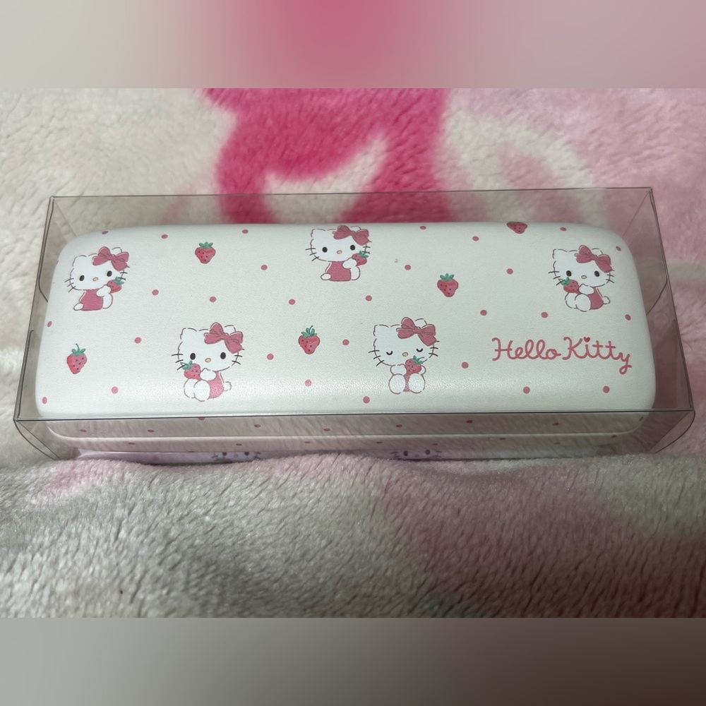 Hello Kitty Strawberry eyeglasses case